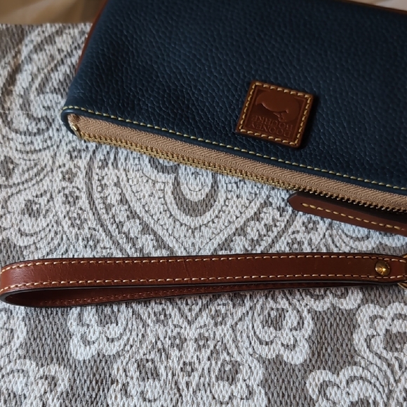 Dooney & Bourke Medium Wristlet - Picture 8 of 11